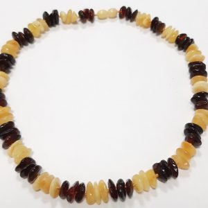 Baltijos gintariniai karoliai