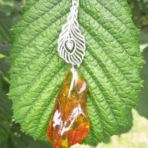 Gintaro pakabukas „Lapas”