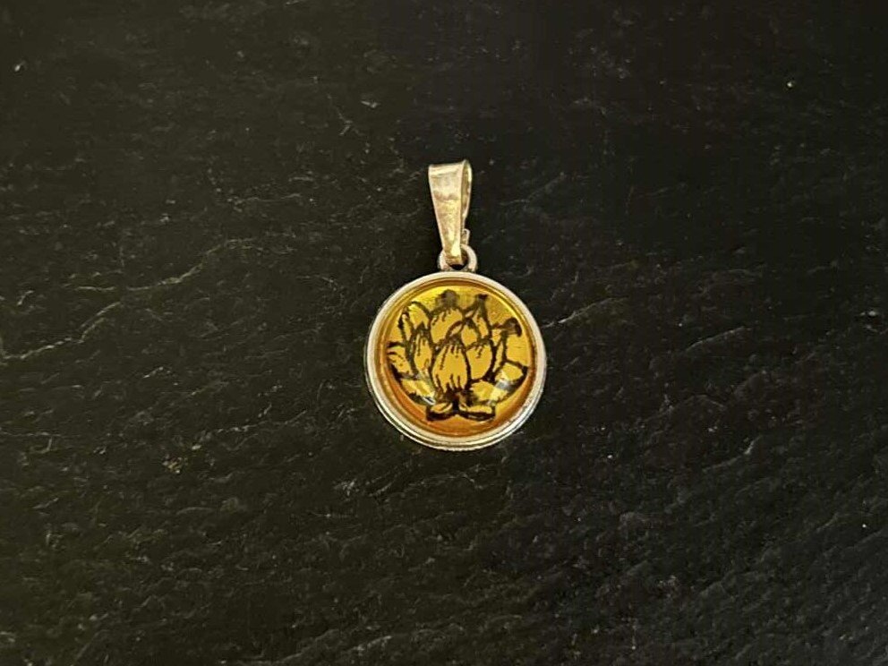 Gintaro pakabukas „Gėle”