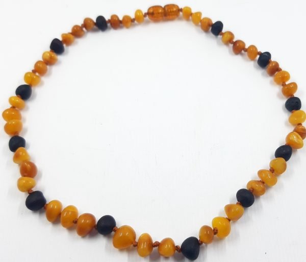 Vaikiški gintaro karoliai