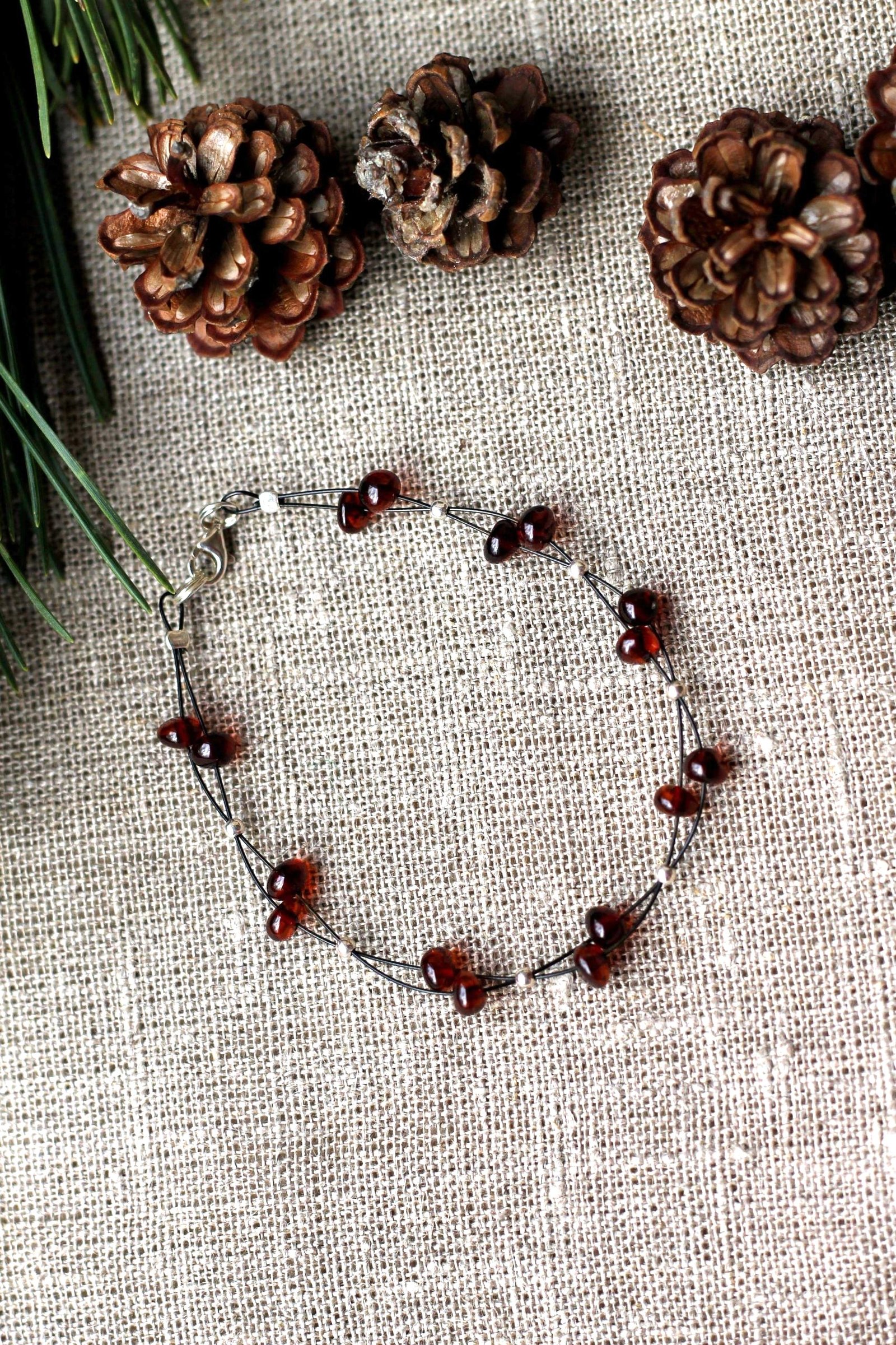 Natūralaus Baltijos gintaro apyrankė