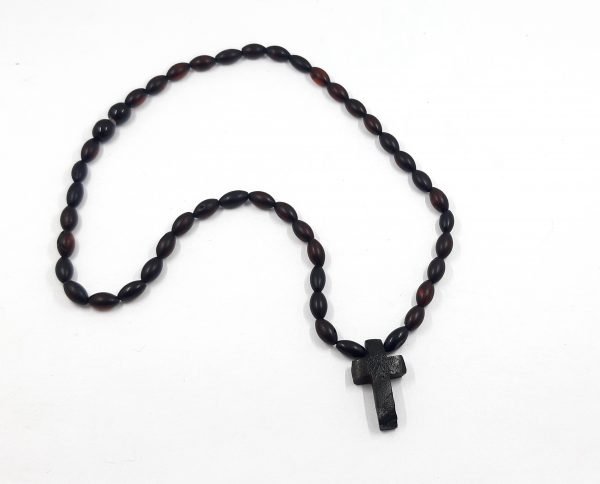 Gintaro vyriški karoliai su križiu